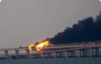 克里米亚大桥爆炸起火,或致俄乌冲突升级？此桥为何如此重要！